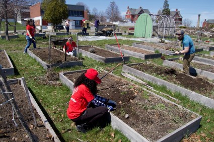 Community Garden Clean Up 1