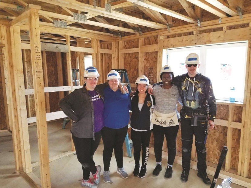 Business Club gives back