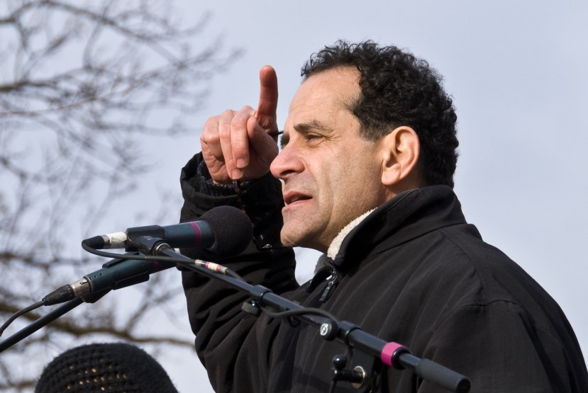 Award-Winning Actor Pledges Money for New Arts Center at USM